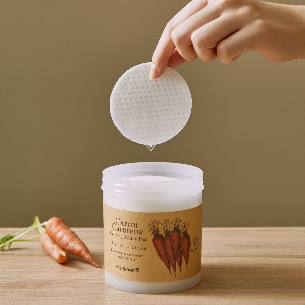 SKINFOOD CARROT CAROTENE CALMING WATER PAD 250G